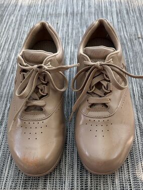 SAS Free Time Women's Walking Shoes 7 WW Double Wide Diabetic Comfort Leather